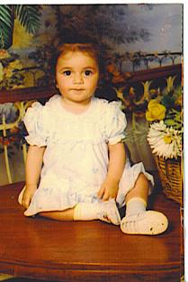 assyrian girl.jpg - 15633 Bytes
